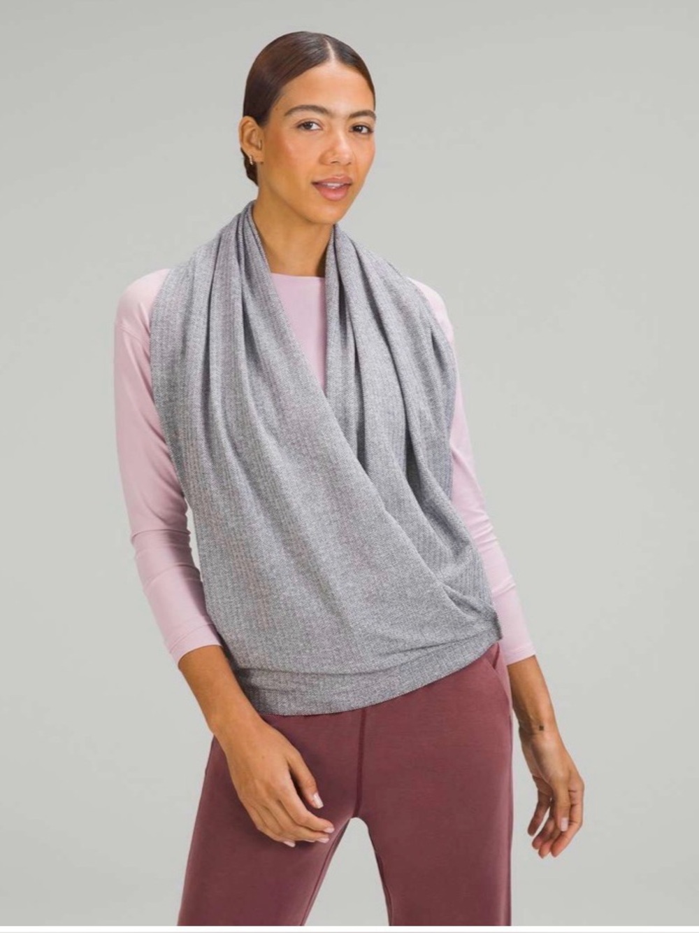 RARE Lululemon Customizable Snap Scarf
Heathered Herringbone Heathered Black Whi